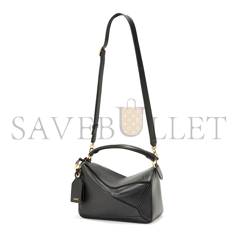 LOEWE SMALL FEATHERLIGHT PUZZLE BAG IN NAPPA LAMBSKIN A510PLSX01 (24*16.5*10.5cm) LOEWE SMALL FEATHERLIGHT PUZZLE BAG IN NAPPA LAMBSKIN A510PLSX01 (24*16.5*10.5cm)