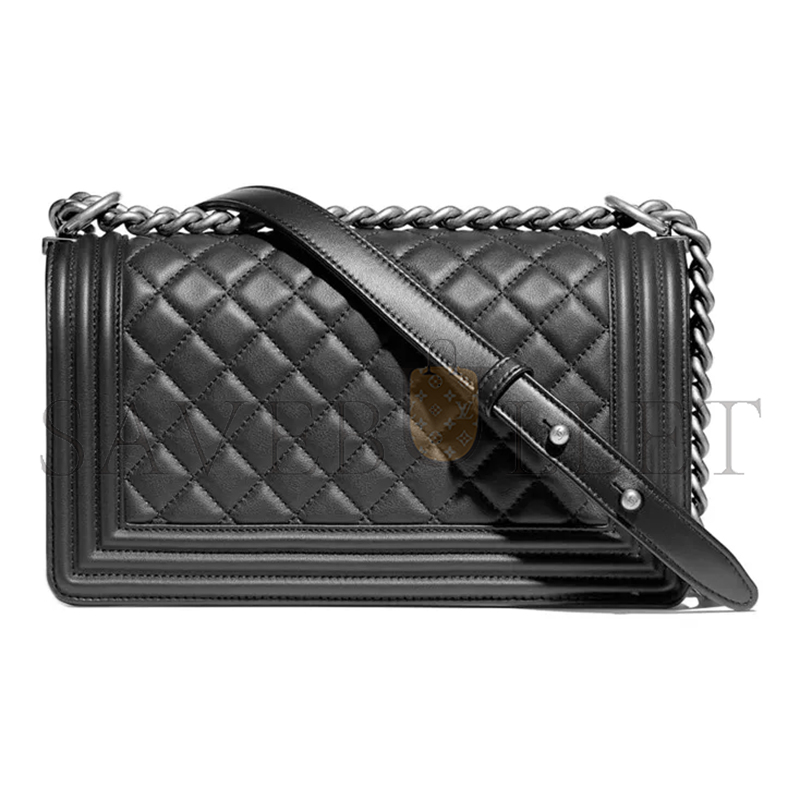 CHANEL LAMBSKIN QUILTED MEDIUM BOY FLAP SILVER HARDWARE A67086 (25*15*9cm)